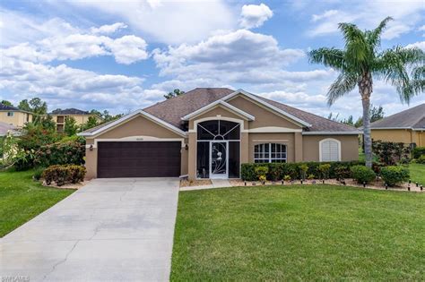 single family home with a list price of 285000. . Houses for sale lehigh acres fl